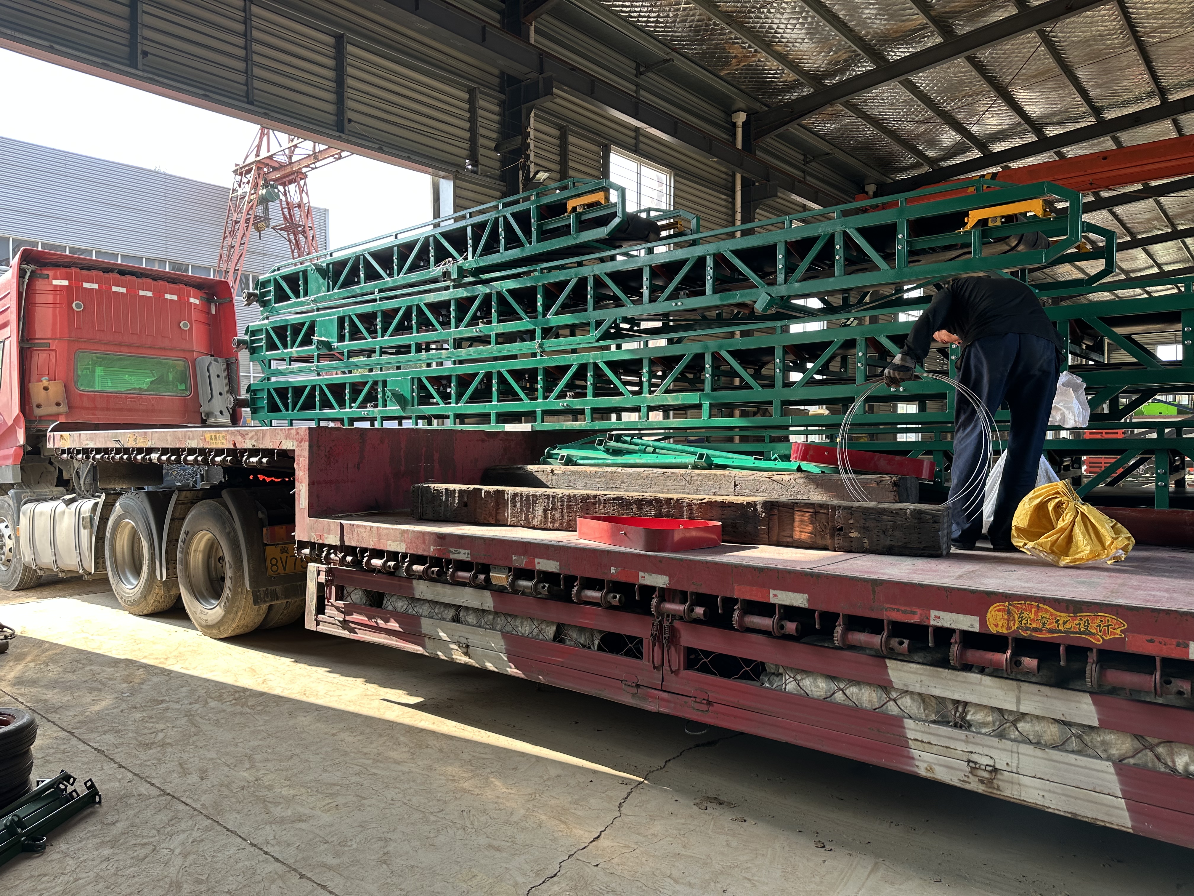 150型自动伸缩式出仓机图片